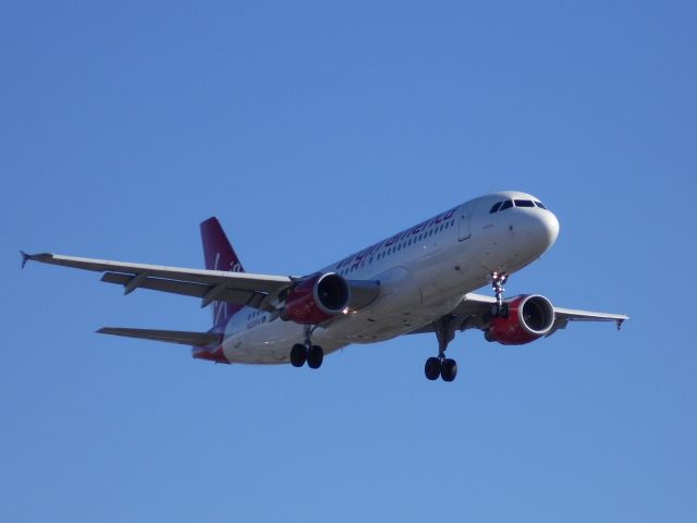 Airbus A320 (N630VA)