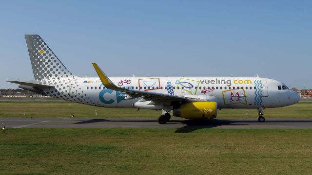 Airbus A320 (EC-LZM) - Turismo Coruña