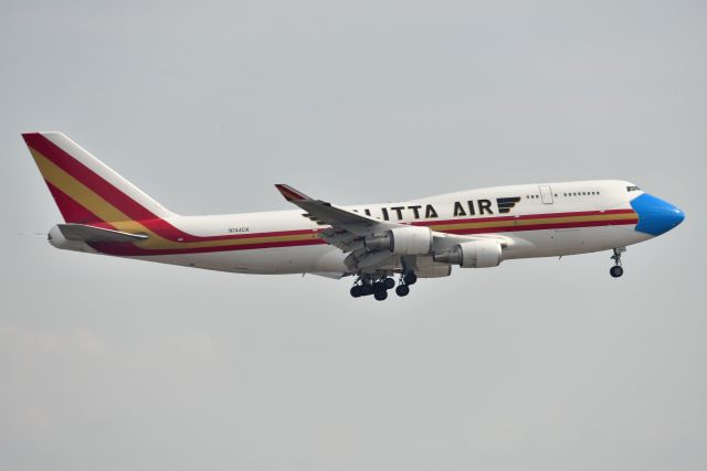 Boeing 747-400 (N744CK) - Masked up while in Chicago. 28-C on 05-24-21