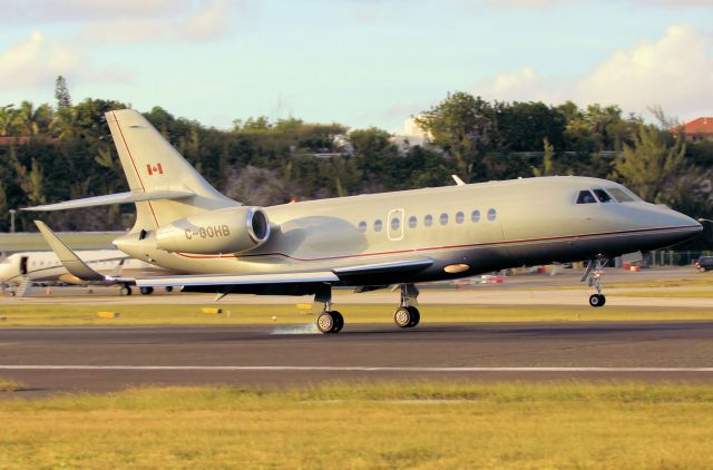 Dassault Falcon 2000 (C-GOHB)