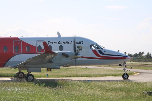 Beechcraft 1900 (8R-GAQ)