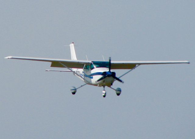 Cessna Skylane (N9257H) - At Downtown Shreveport.