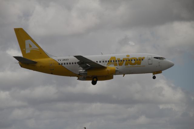 Boeing 737-200 (YV-2823)