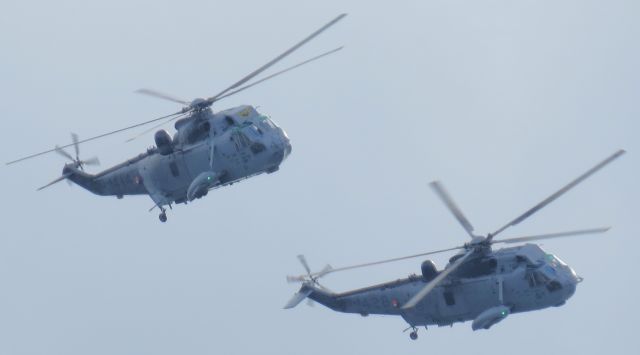 Sikorsky Sea King (01-2414) - Two ship CH-124 “Sea King” (12414 and 12428) from 423 "Eagle" Maritime Helicopter Squadron, 12 Wing Shearwater fly past over CFB Halifax 9 Mar 17 in preparation for HMCS Athabaskan’s final sail past and paying-off ceremony on 10 Mar 17.