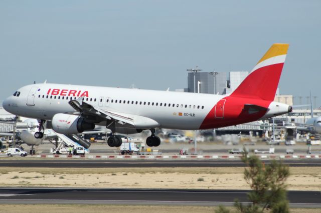 Airbus A320 (EC-ILR) - Lisboa 24-09-2017