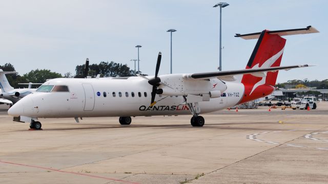 de Havilland Dash 8-300 (VH-TQZ)