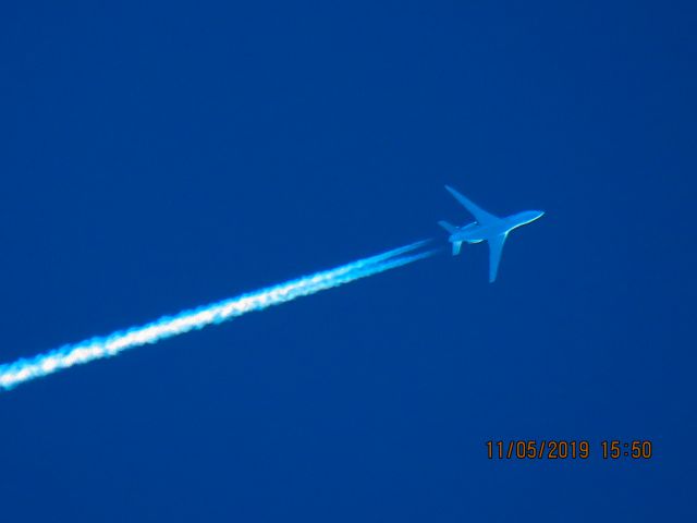 Dassault Falcon 7X (N817X)