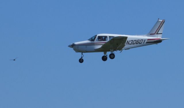 Piper Cherokee (N3060Y) - On final is this Piper Cherokee in the Autumn of 2018. 