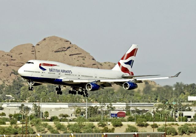 Boeing 747-400 (G-BNLH) - 10/8/2005