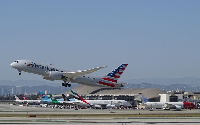 Boeing 787-8 (N801AC)