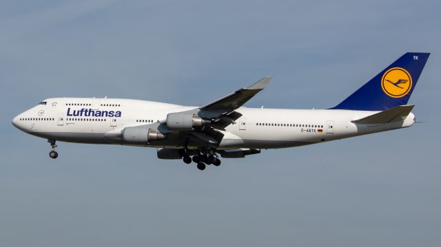 Boeing 747-400 (D-ABTK)