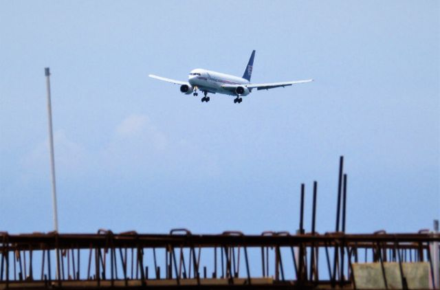BOEING 767-300 (N316CM)