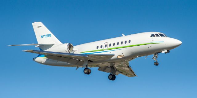 Dassault Falcon 2000 (N1128B)