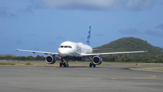 Airbus A320 (N587JB)