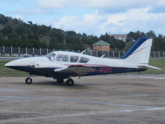 Piper Aztec (PJ-WEC)