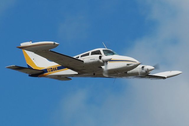 Cessna 310 (VH-TTY) - Cessna 310H cn 310H0124. VH-TTY SABC Serpentine 17 October 2021