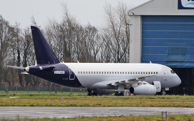 Avro RJ-100 Avroliner (EI-FWE) - sukhoi superjet 100-95b ei-fwe at shannon 14/12/18.