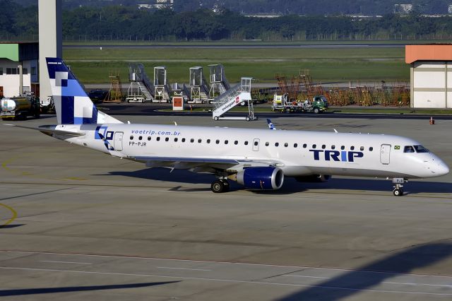 Embraer ERJ-190 (PP-PJR)