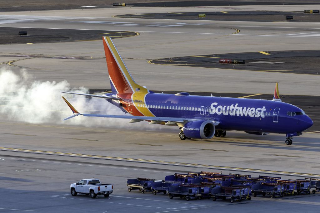 Boeing 737 MAX 8 (N8830Q) - The first start of the day. 