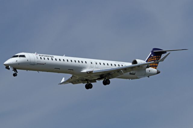 Canadair Regional Jet CRJ-900 (D-ACNX)