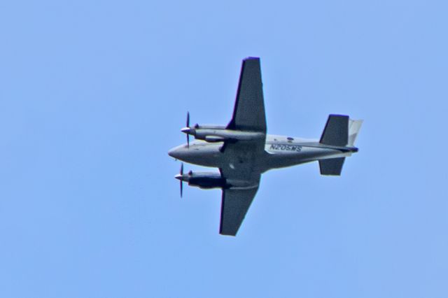 Beechcraft King Air 90 (N205MS) - Subject aircraft, registered as 1981 BEECH C90, photographed at 1717HrsEDT on 05-Oct-2018, over Northern New Jersey.