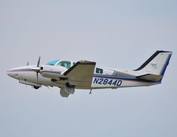 Beechcraft Baron (58) (N2844D)