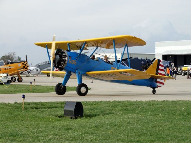 Boeing PT-17 Kaydet (N64905)