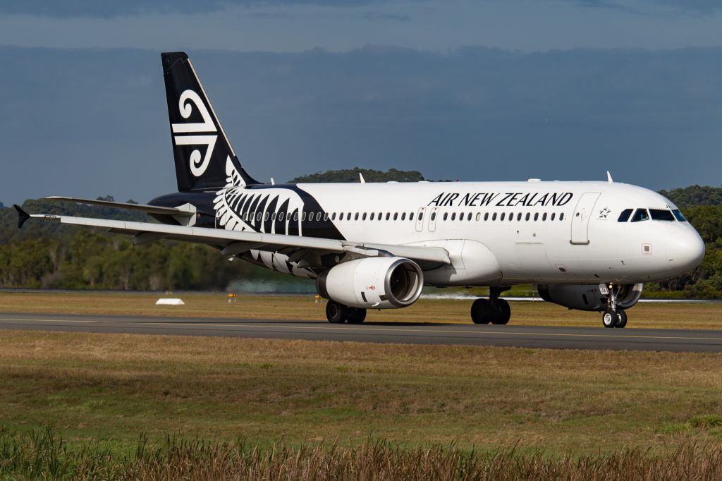 Airbus A320 (ZK-OJA)