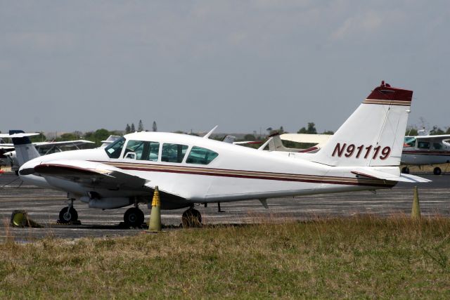 Piper Aztec (N91119) - 08-Apr-11