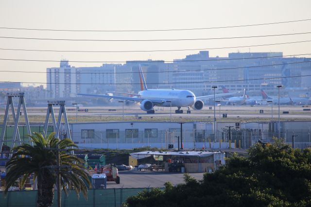 BOEING 777-300ER (RP-C7778)