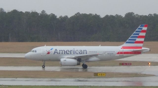 Airbus A319 (N808AW) - U.S Airways 1934 arriving from Charlotte at 3:10 P.M. on runway 5L.   Taken March 19, 2015.