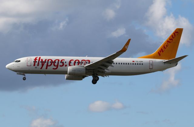 Boeing 737-800 (TC-CPI)
