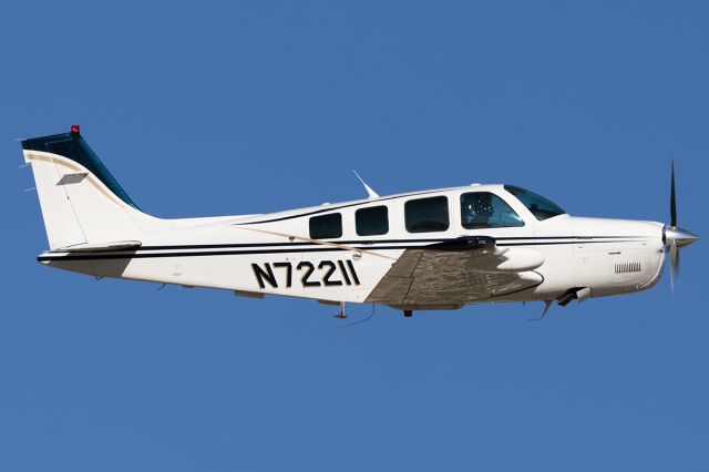 Beechcraft Bonanza (36) (N72211)