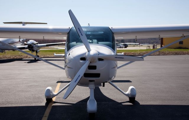 N214GX — - Parked at RELIANT AIR. They have the lowest fuel price on the Danbury (KDXR) airport.