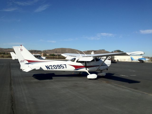 Cessna Skyhawk (N20957) - Pre-flight at EFI Flight School.