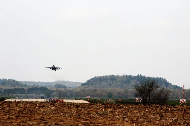 Lockheed F-16 Fighting Falcon — - Volk Field Training Center - Playing a more important role in Armed Forces Training & Readiness.  br /br /9000 ft Runway & a 15 minute flight from Madison Truax Field - Home of the 115th Tactical Fighter Wing.  Hopefully soon to get the F-35.  