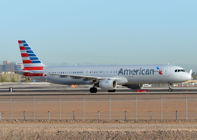 Airbus A321 (N180US)