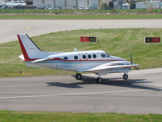 Beechcraft King Air 90 (F-GNMA)