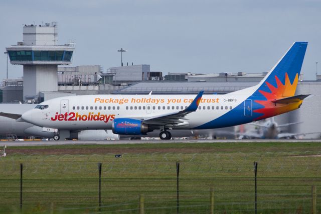 BOEING 737-300 (G-GDFB) - EXS785 off to Palma with another load of sunseekers.