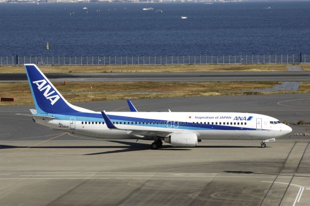 Boeing 737-800 (JA56AN) - Taxing at Haneda Intl Airport on 2013/11/23