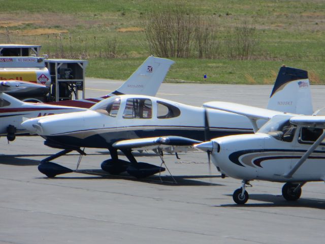 Vans RV-10 (N305KT)