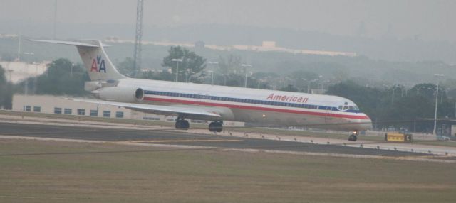 McDonnell Douglas MD-80 (N9621A)