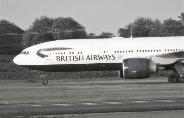 Boeing 777-200 (G-VIIY)