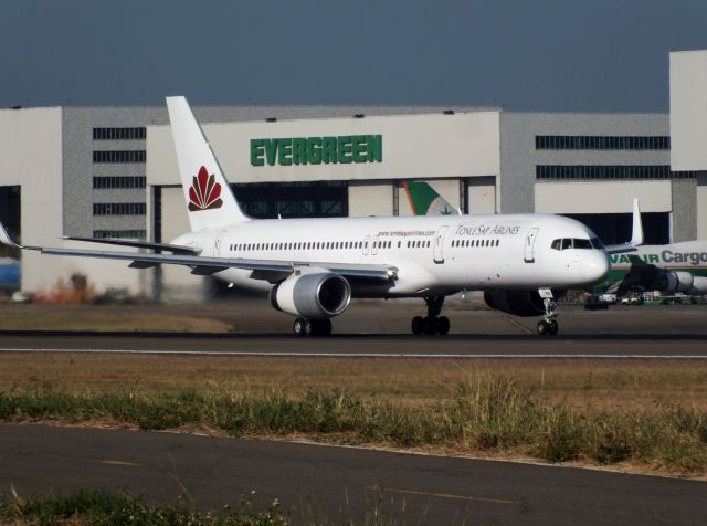 Boeing 757-200 (XU-882) - TonleSap Airlines