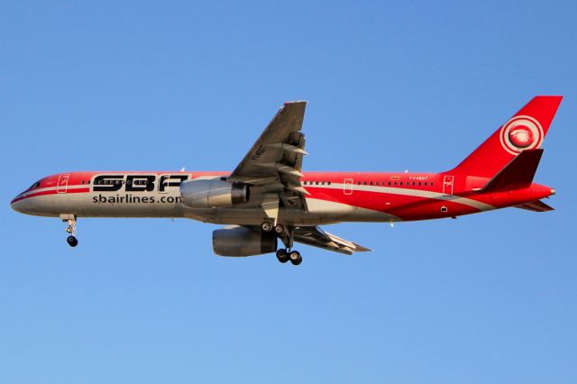 BOEING 767-200 (YV-450T)