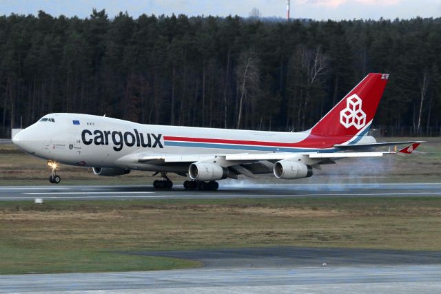 Boeing 747-400 (LX-OCV)