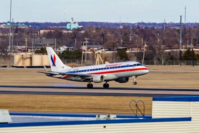 Embraer 170/175 (N760MQ) - American Eagle Embraer 170 in Pre-merger retro livery landing at OKC on 1/1/23. Taken with a Canon R7 and Tamron 70-200 G2 lens. I've been on a quest for over a year now to get photos of all 12 of the AA retro planes, and this was my last one! Hopefully it'll come into PHX someday so I can REALLY complete the set! 