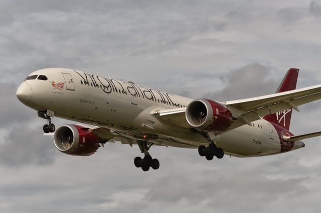 Boeing 787-9 Dreamliner (G-VDIA) - 4th August, 2024:  "Lucy in the Sky" operating the red-eye flight VS 042 from San Francisco on short finals to runway 27L at London Heathrow.