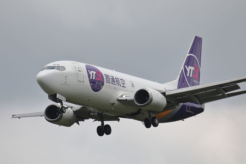 BOEING 737-300 (B-2574) - YTO Cargo Airlines-Boeing 737-300SF