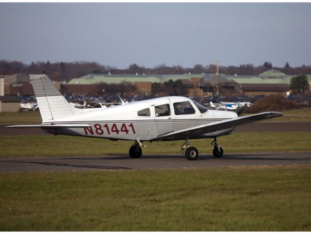 Piper Cherokee (N81441) - Taxi out for a departure runway 26.